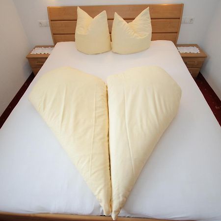 Spacious Apartment In Uderns Near Ski Area ภายนอก รูปภาพ