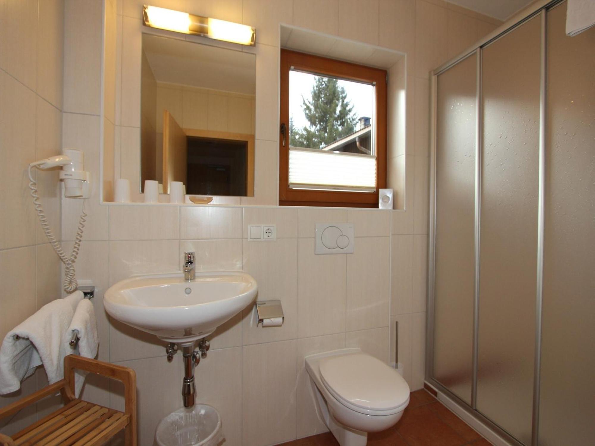 Spacious Apartment In Uderns Near Ski Area ภายนอก รูปภาพ