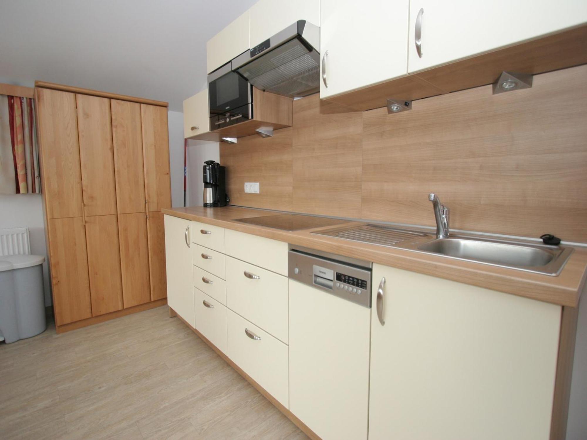 Spacious Apartment In Uderns Near Ski Area ภายนอก รูปภาพ