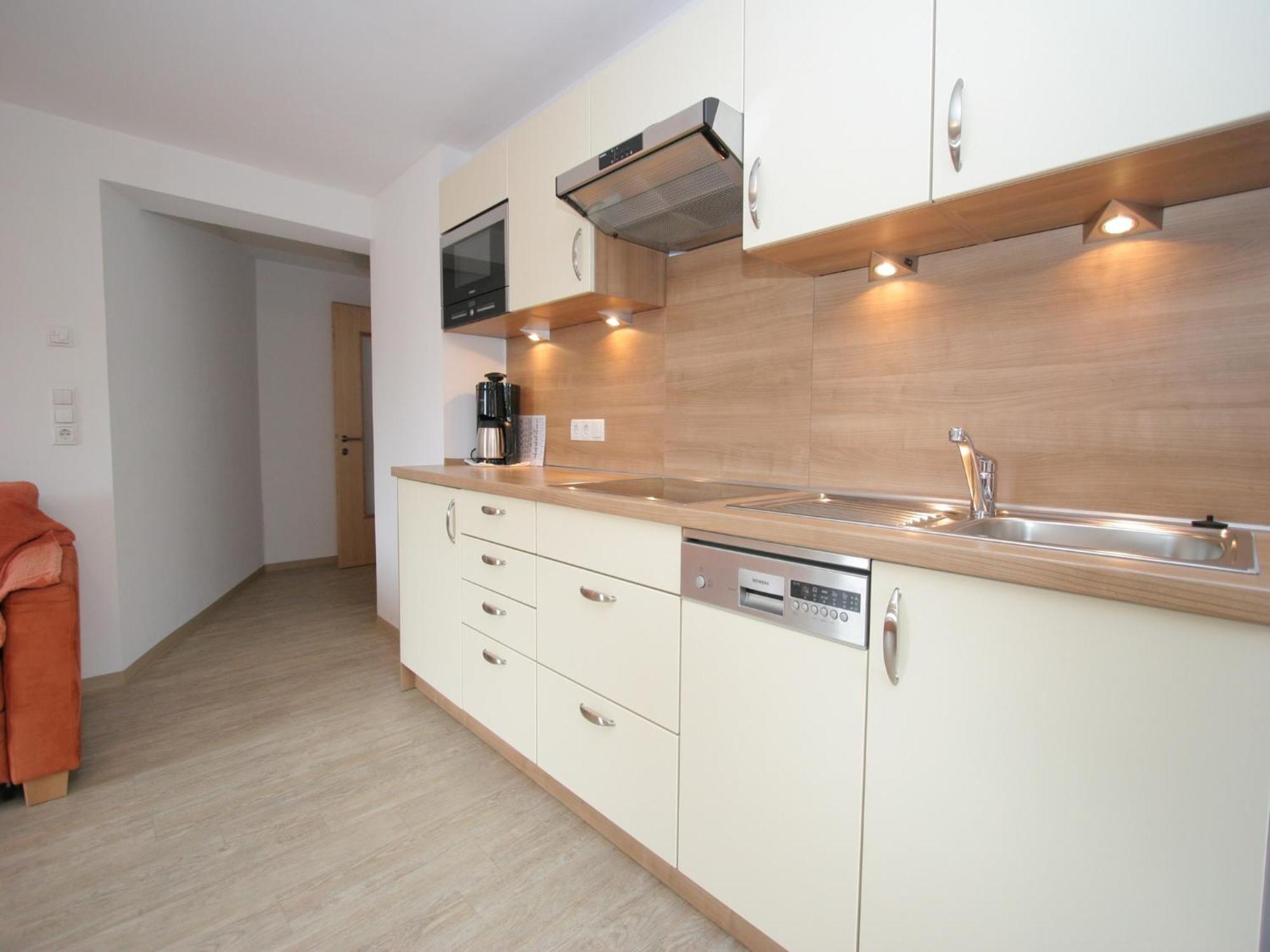 Spacious Apartment In Uderns Near Ski Area ภายนอก รูปภาพ