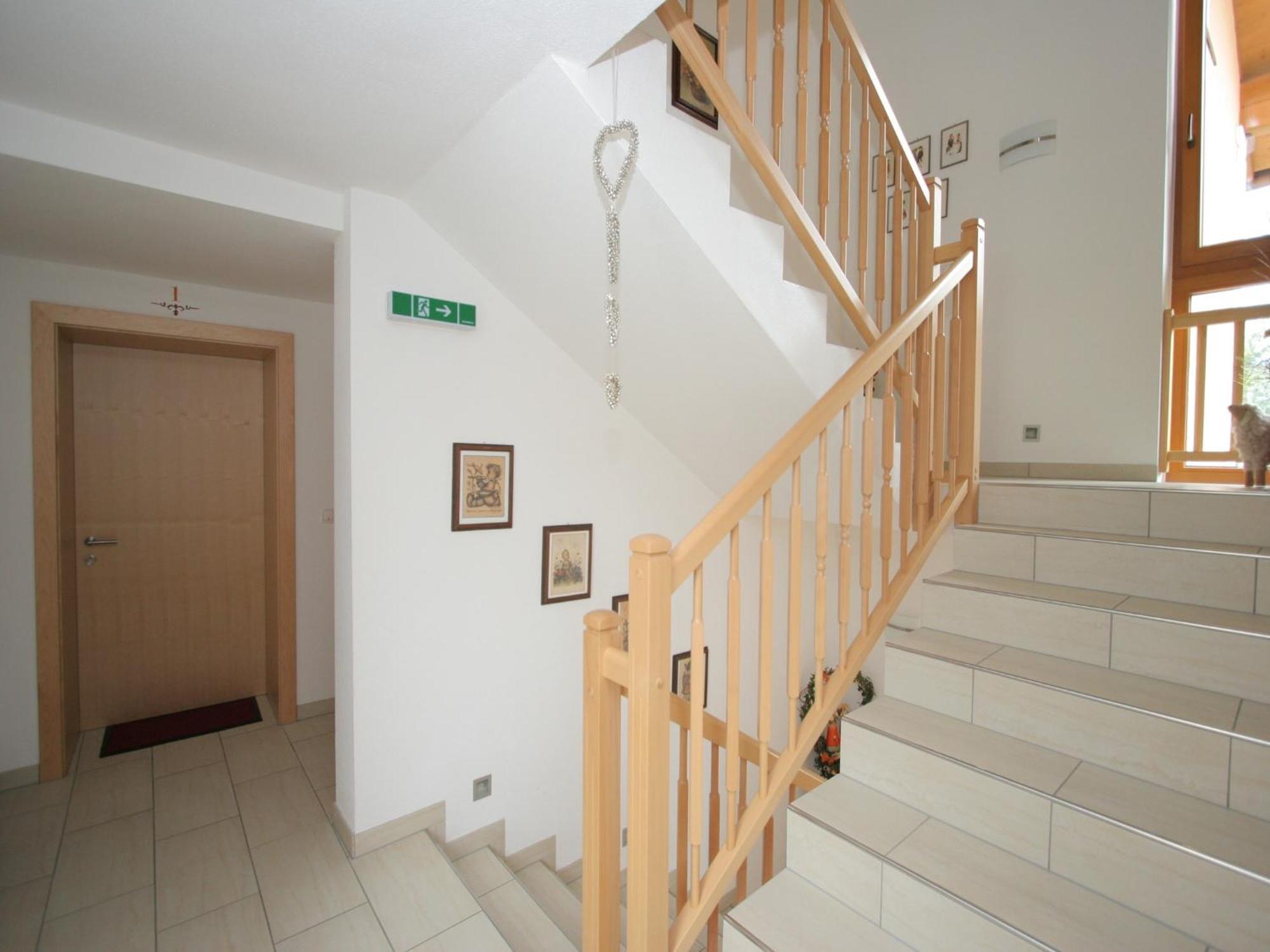 Spacious Apartment In Uderns Near Ski Area ภายนอก รูปภาพ